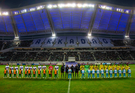 «Arkadag» we «Al-Nassr» futbol toparlary duşuşdy